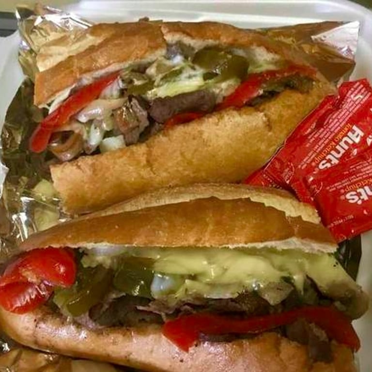Delicious Chicken Cheesesteak